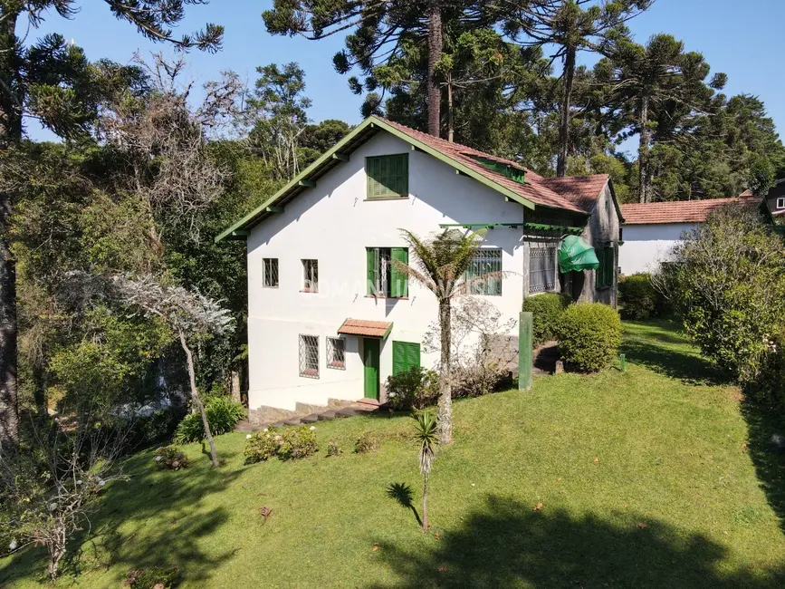 Foto 6 de Casa com 5 quartos à venda, 270m2 em Campos Do Jordao - SP