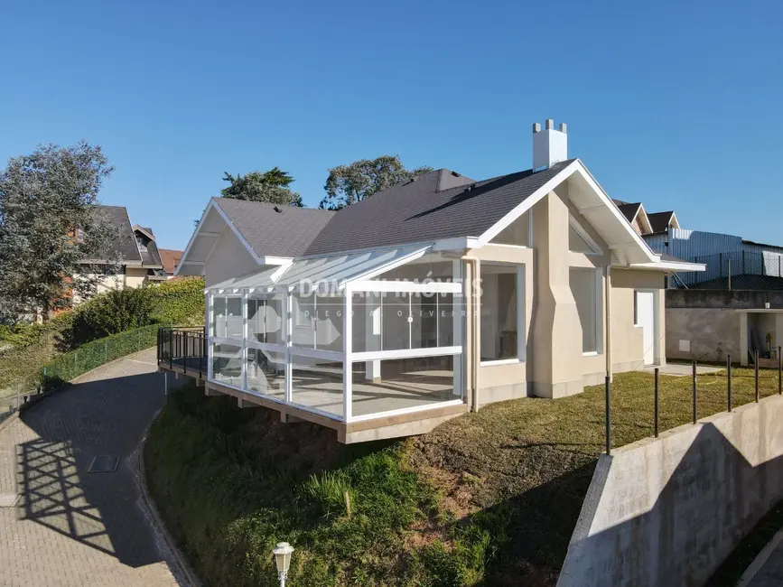 Foto 1 de Casa de Condomínio com 3 quartos à venda, 140m2 em Campos Do Jordao - SP