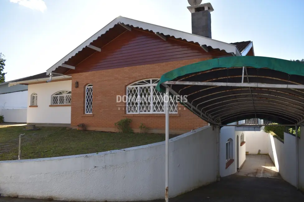 Casa com 3 quartos à venda, 215m2 em Campos Do Jordao - SP - imagem 5 Foto 5 de Casa com 3 quartos à venda, 215m2 em Campos Do Jordao - SP