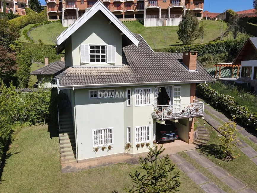 Foto 4 de Casa com 3 quartos à venda, 210m2 em Campos Do Jordao - SP