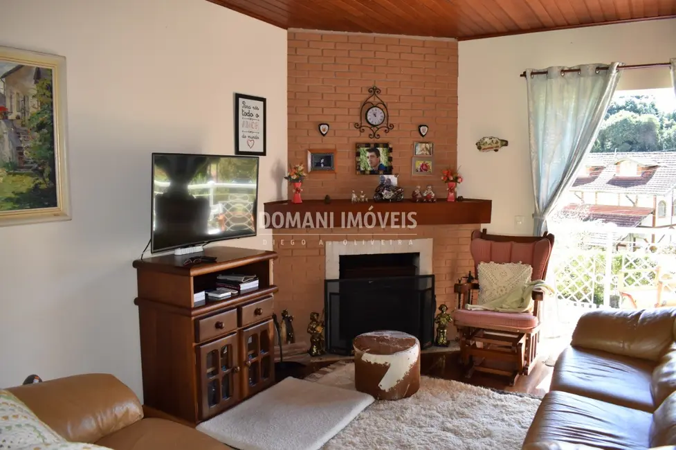 Foto 8 de Casa com 3 quartos à venda, 210m2 em Campos Do Jordao - SP