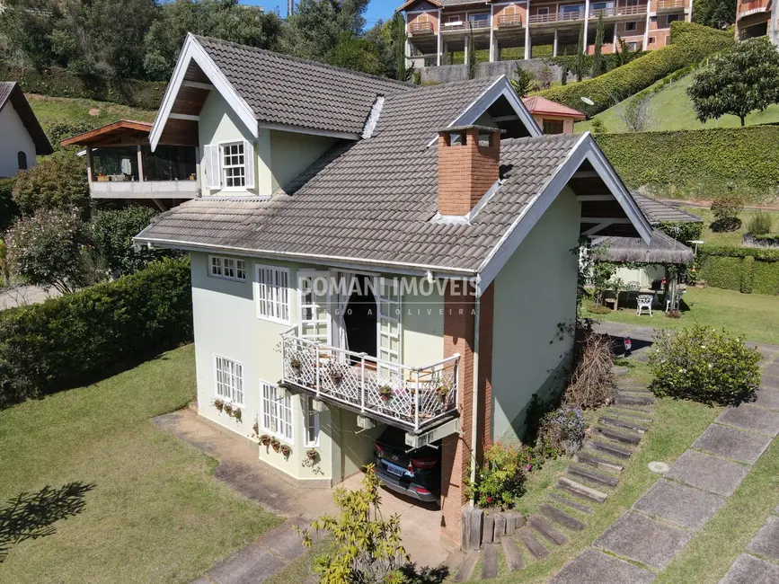 Foto 1 de Casa com 3 quartos à venda, 210m2 em Campos Do Jordao - SP