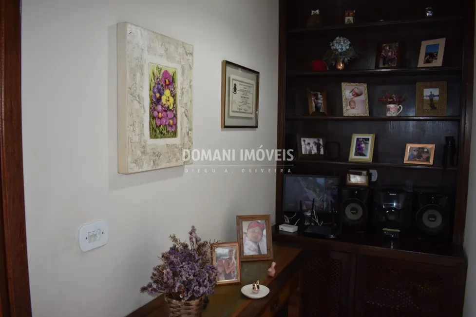 Foto 7 de Casa com 3 quartos à venda, 253m2 em Campos Do Jordao - SP