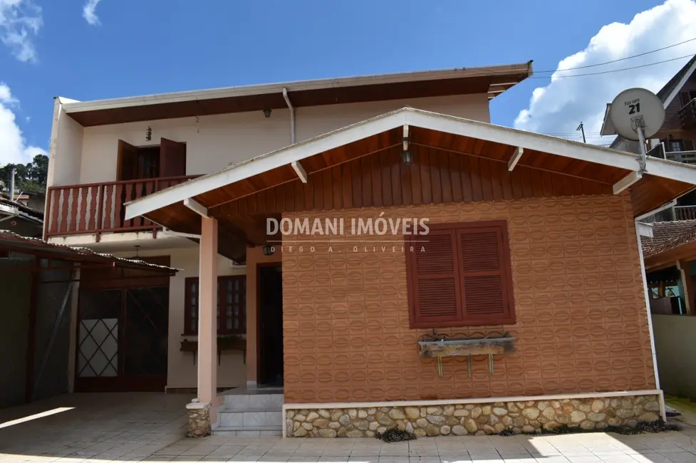 Foto 3 de Casa com 4 quartos à venda, 173m2 em Campos Do Jordao - SP