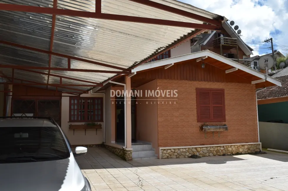 Foto 4 de Casa com 4 quartos à venda, 173m2 em Campos Do Jordao - SP