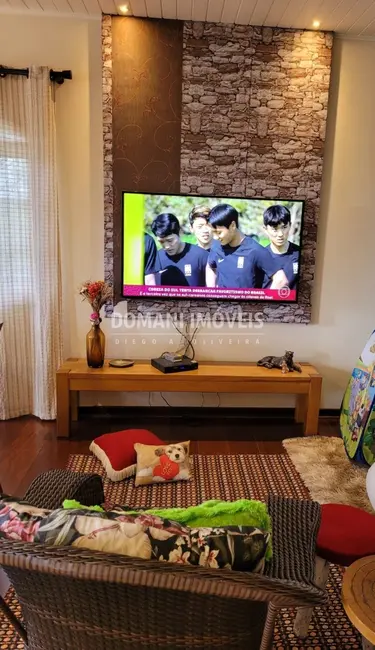 Foto 9 de Casa com 4 quartos à venda, 160m2 em Campos Do Jordao - SP