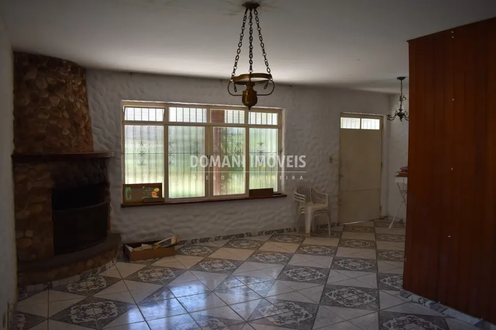 Foto 8 de Casa com 4 quartos à venda, 276m2 em Campos Do Jordao - SP