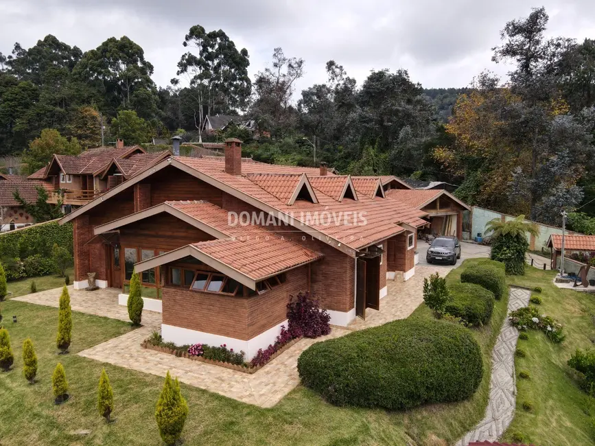Foto 4 de Casa com 3 quartos à venda, 420m2 em Campos Do Jordao - SP