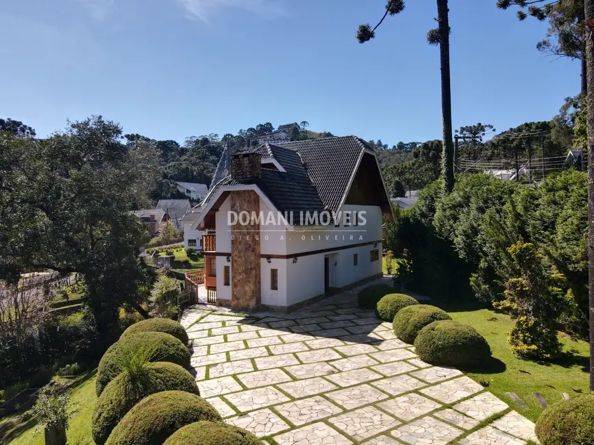 Casa de Condomínio com 4 quartos à venda, 450m2 em Campos Do Jordao - SP - imagem 4 Foto 4 de Casa de Condomínio com 4 quartos à venda, 450m2 em Campos Do Jordao - SP