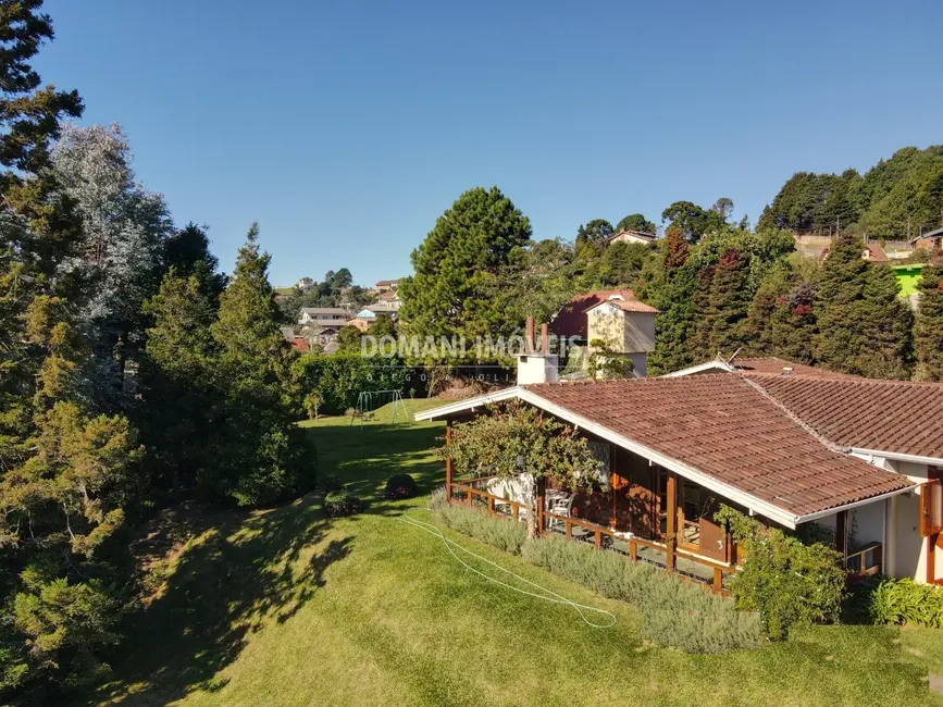 Foto 4 de Casa com 3 quartos à venda, 297m2 em Campos Do Jordao - SP