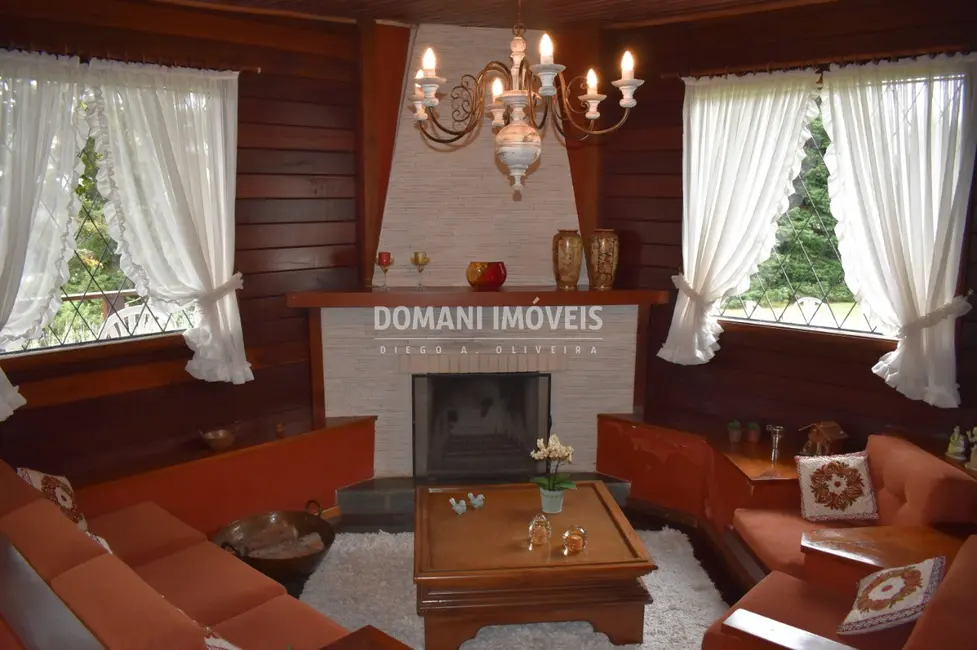 Foto 9 de Casa com 3 quartos à venda, 297m2 em Campos Do Jordao - SP