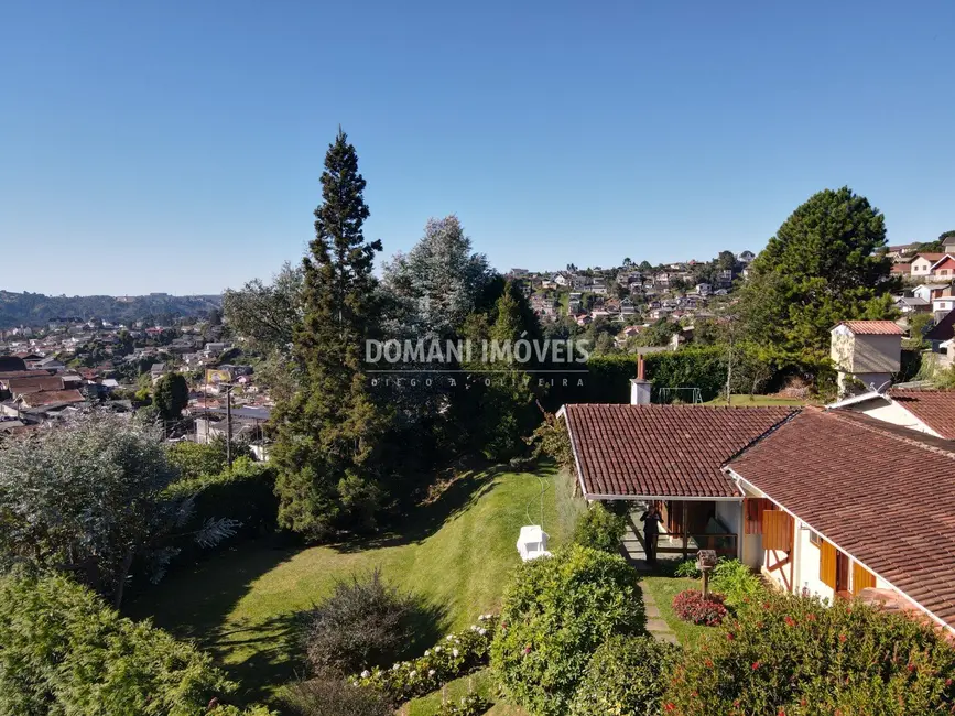 Foto 5 de Casa com 3 quartos à venda, 297m2 em Campos Do Jordao - SP