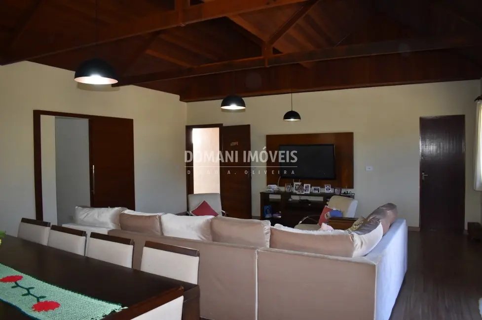 Foto 9 de Casa com 4 quartos à venda em Campos Do Jordao - SP