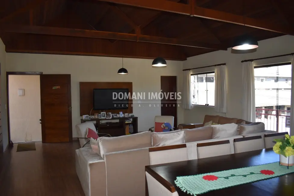 Foto 8 de Casa com 4 quartos à venda em Campos Do Jordao - SP