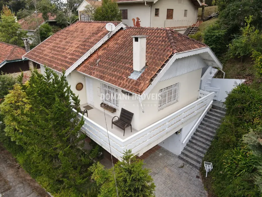 Foto 3 de Casa de Condomínio com 2 quartos à venda, 92m2 em Campos Do Jordao - SP