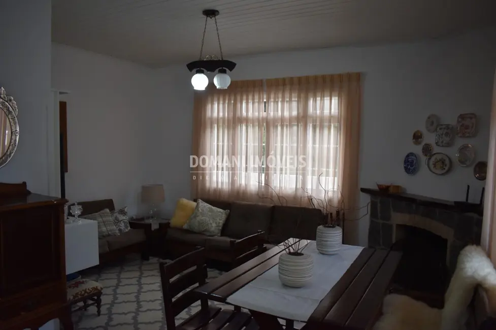Foto 9 de Casa de Condomínio com 2 quartos à venda, 92m2 em Campos Do Jordao - SP