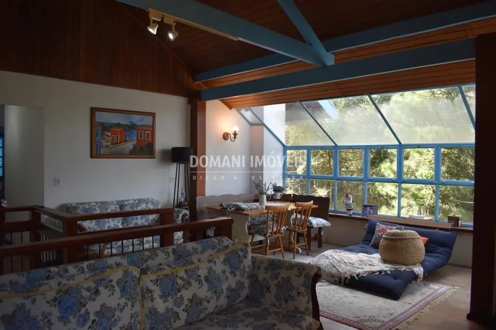 Foto 5 de Casa de Condomínio com 4 quartos à venda, 115m2 em Campos Do Jordao - SP