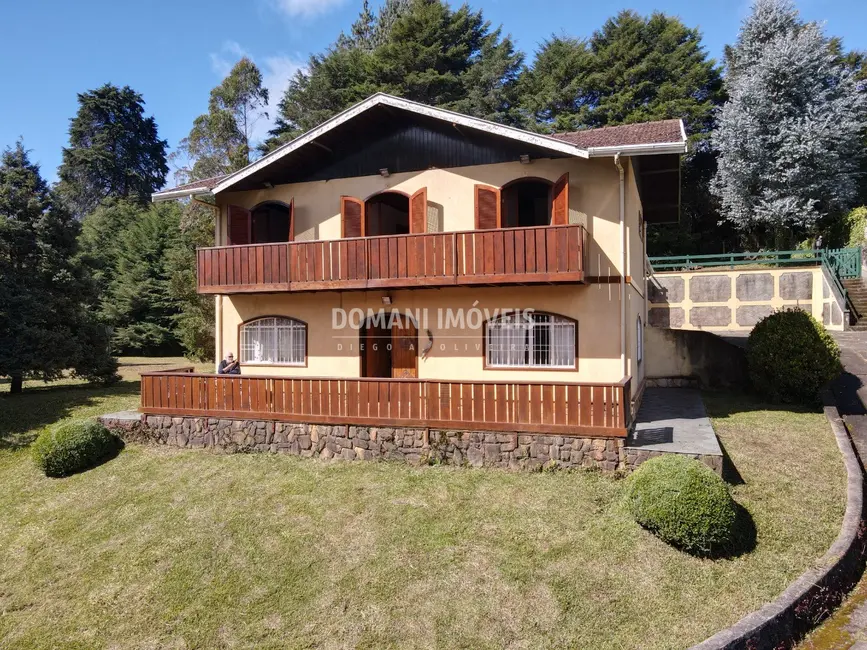 Foto 2 de Casa com 3 quartos à venda, 262m2 em Campos Do Jordao - SP