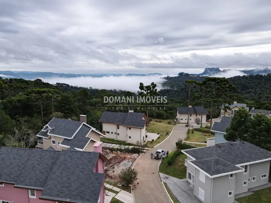 Foto 6 de Casa de Condomínio com 4 quartos à venda, 258m2 em Campos Do Jordao - SP