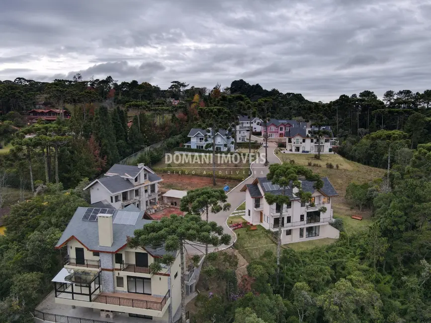 Foto 7 de Casa de Condomínio com 4 quartos à venda, 258m2 em Campos Do Jordao - SP