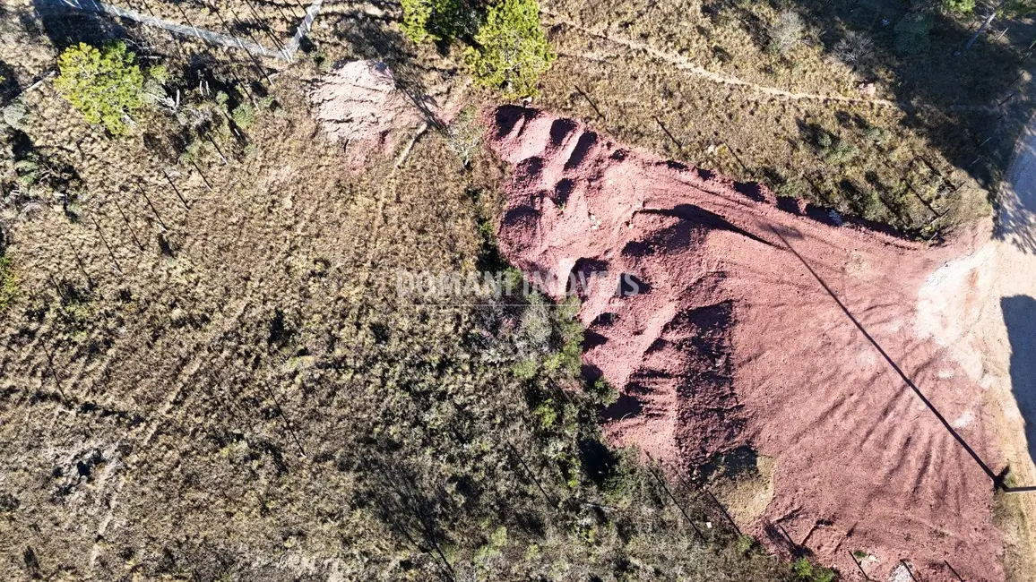 Foto 3 de Terreno / Lote à venda, 1565m2 em Campos Do Jordao - SP