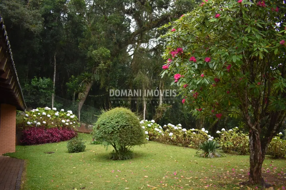 Foto 3 de Casa de Condomínio com 3 quartos à venda, 223m2 em Campos Do Jordao - SP