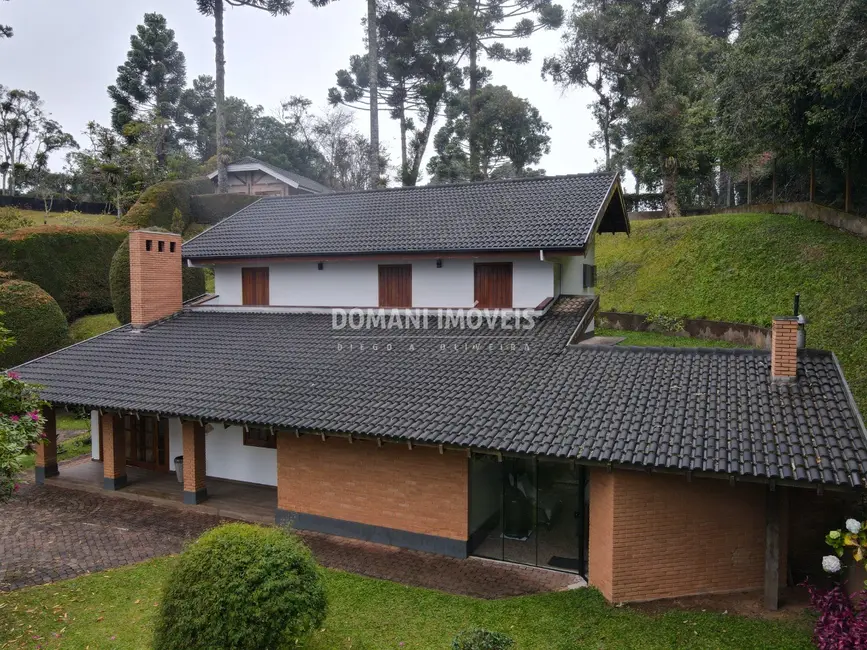 Foto 2 de Casa de Condomínio com 3 quartos à venda, 223m2 em Campos Do Jordao - SP