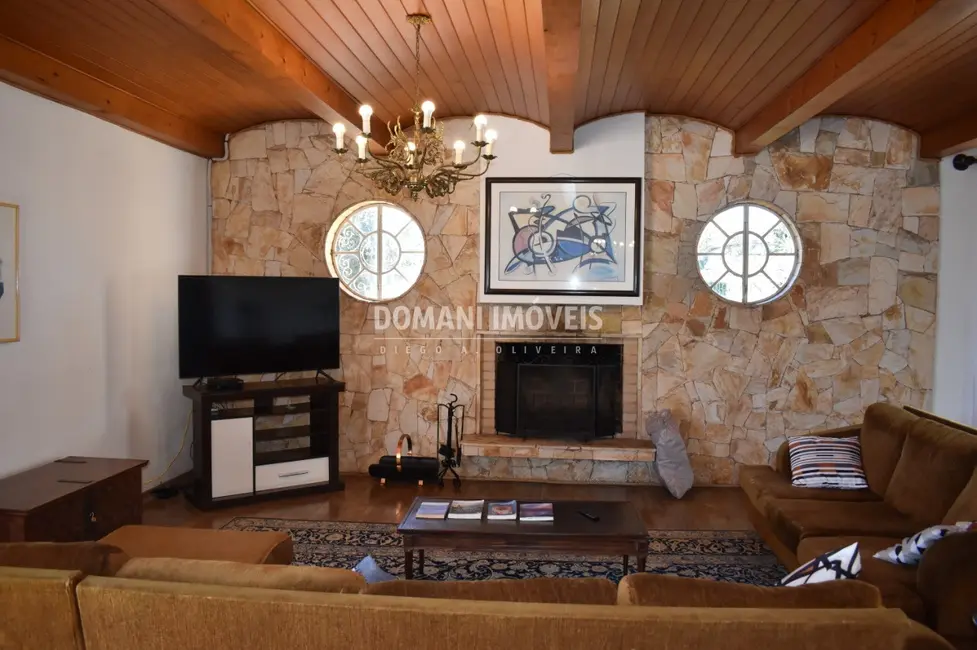 Foto 9 de Casa com 5 quartos à venda, 942m2 em Campos Do Jordao - SP