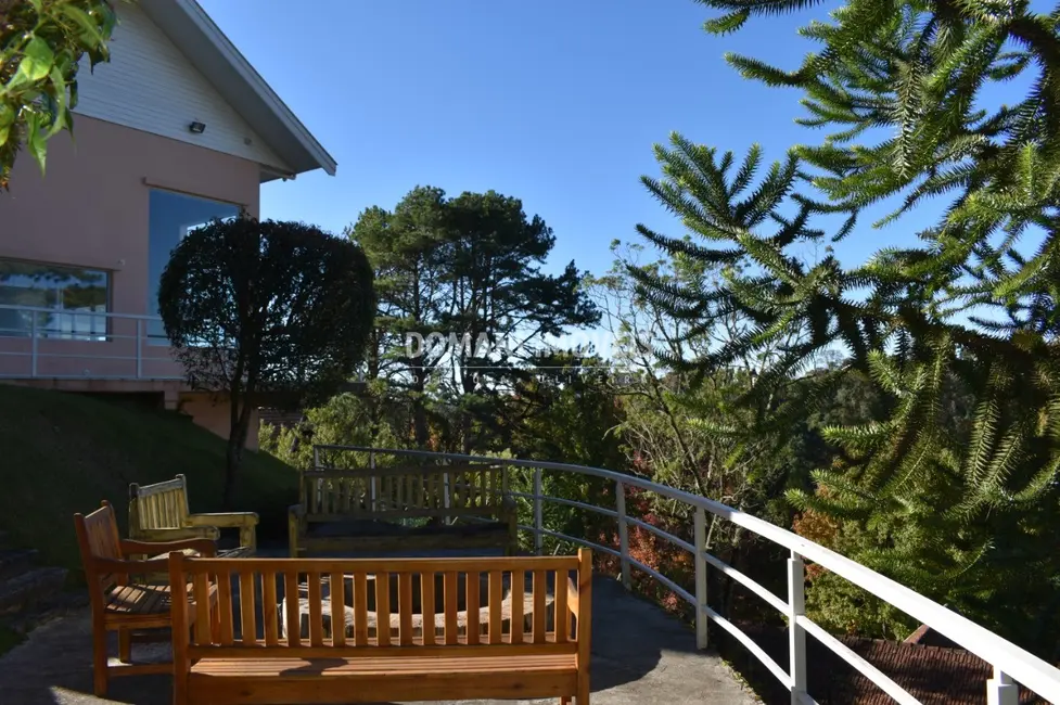 Foto 6 de Casa com 4 quartos à venda, 450m2 em Campos Do Jordao - SP