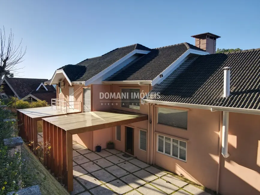 Foto 4 de Casa com 4 quartos à venda, 450m2 em Campos Do Jordao - SP