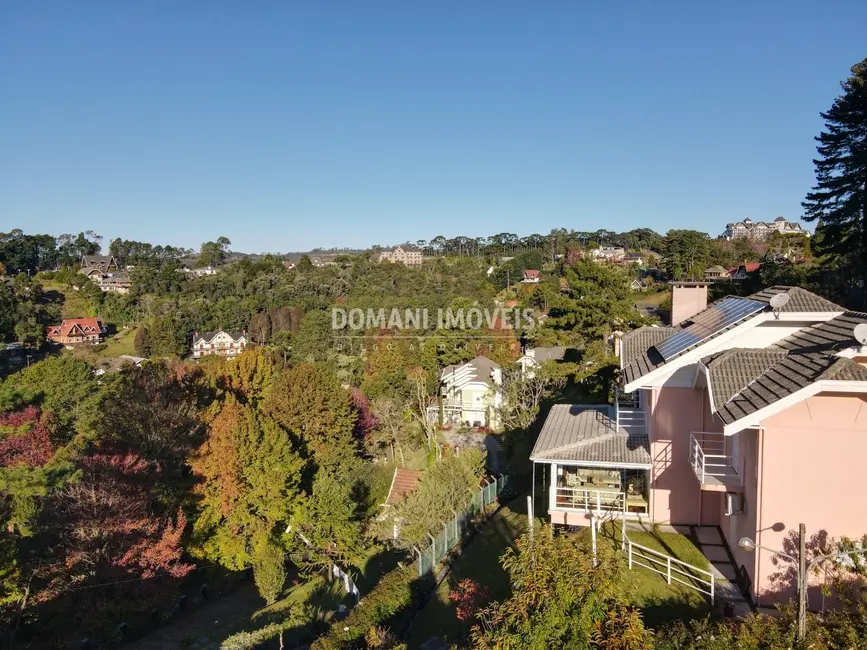 Foto 7 de Casa com 4 quartos à venda, 450m2 em Campos Do Jordao - SP