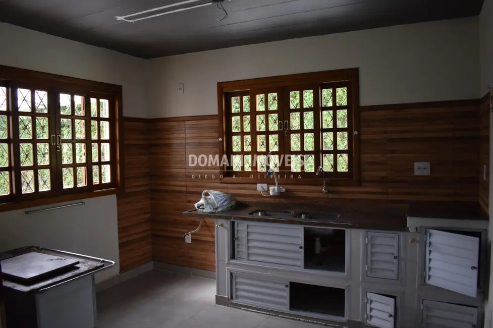 Foto 8 de Casa com 2 quartos à venda, 222m2 em Campos Do Jordao - SP