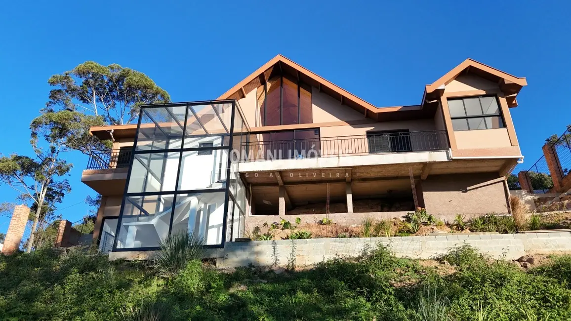 Foto 4 de Casa com 3 quartos à venda, 225m2 em Campos Do Jordao - SP