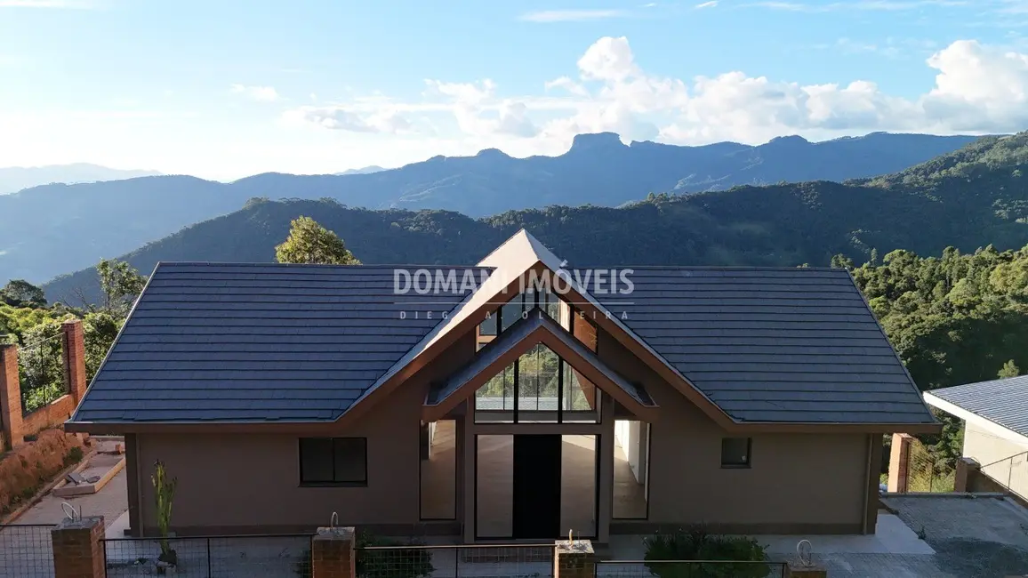 Foto 3 de Casa com 3 quartos à venda, 225m2 em Campos Do Jordao - SP