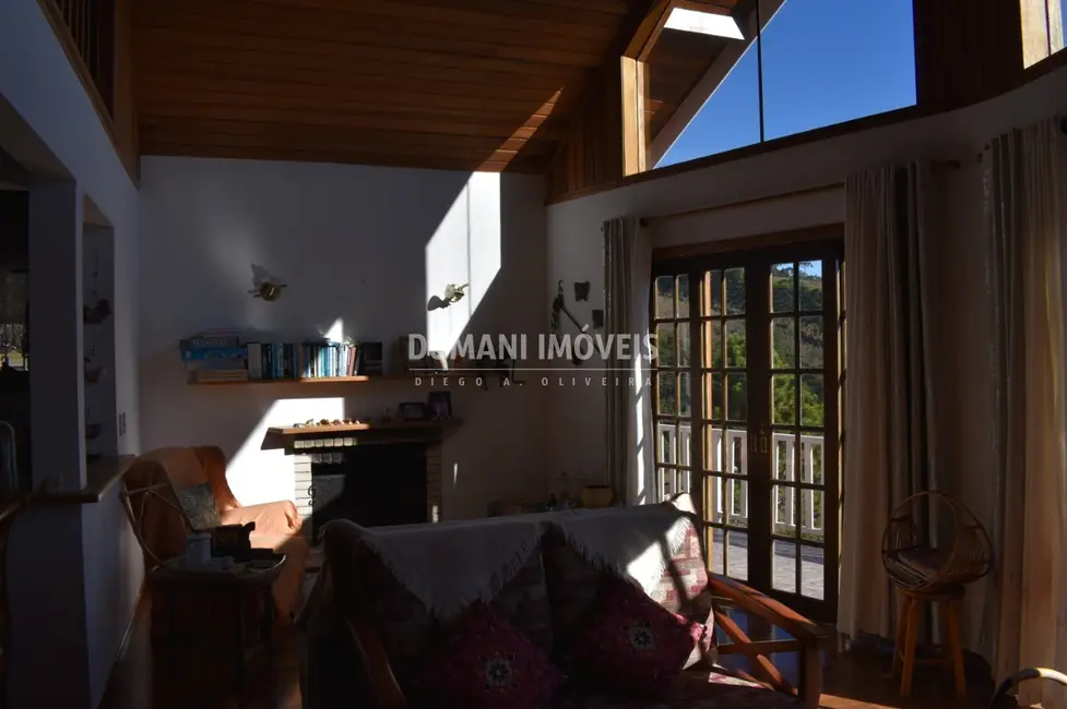 Foto 9 de Casa de Condomínio com 3 quartos à venda, 216m2 em Campos Do Jordao - SP