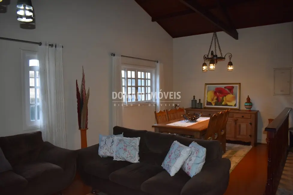 Foto 8 de Casa com 3 quartos à venda, 315m2 em Campos Do Jordao - SP