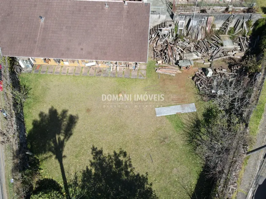 Casa com 3 quartos à venda, 96m2 em Campos Do Jordao - SP - imagem 5 Foto 5 de Casa com 3 quartos à venda, 96m2 em Campos Do Jordao - SP