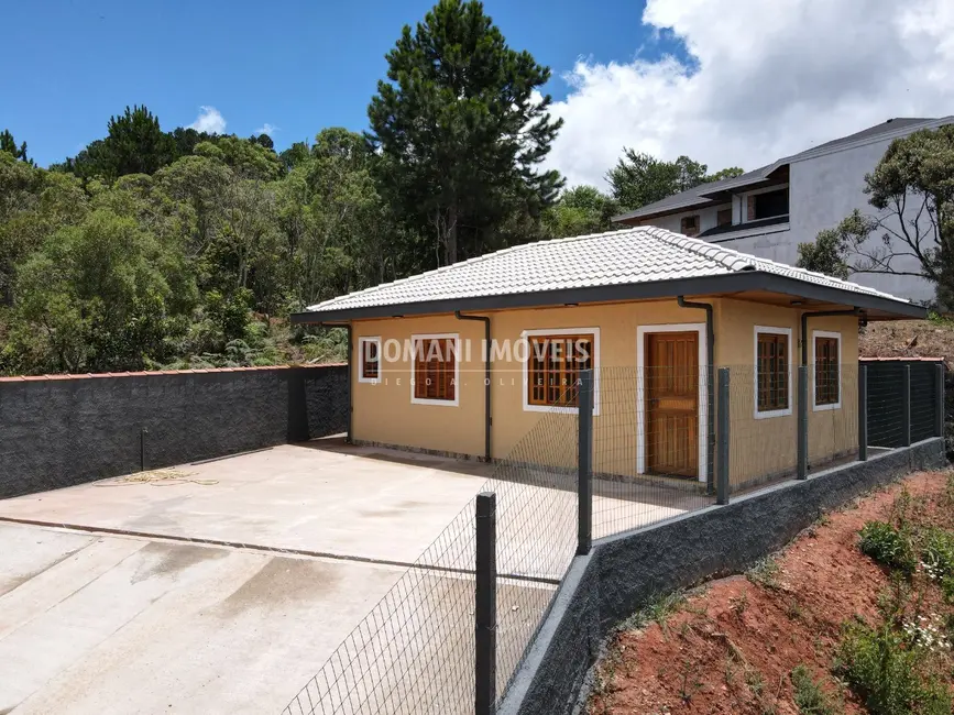 Foto 1 de Casa com 2 quartos à venda, 54m2 em Campos Do Jordao - SP