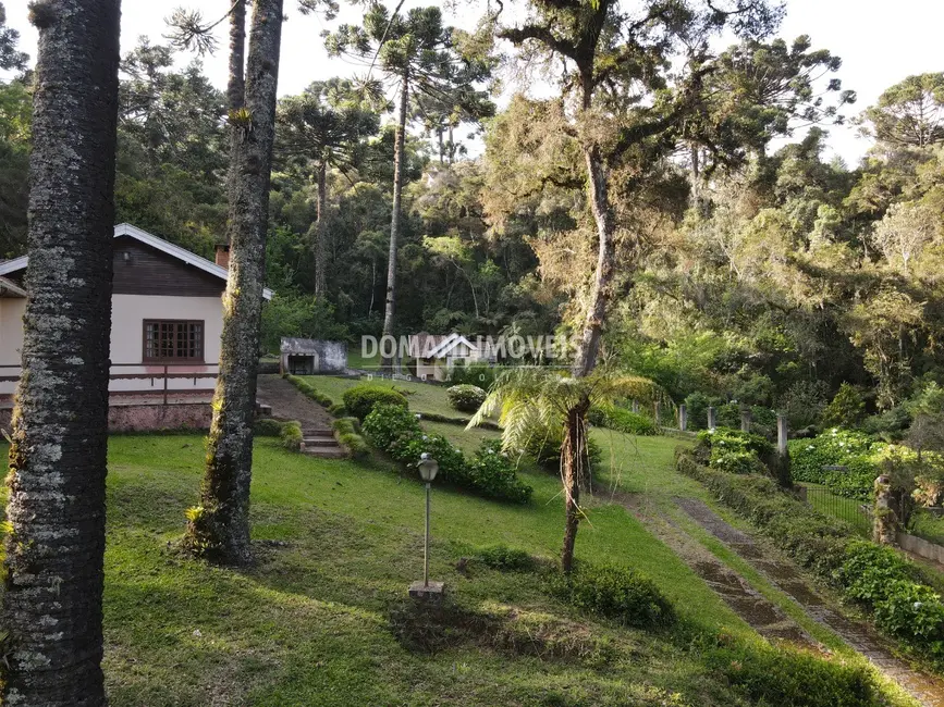 Foto 4 de Casa com 4 quartos à venda, 183m2 em Campos Do Jordao - SP