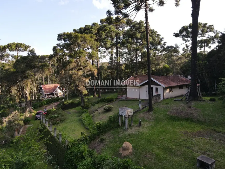 Foto 6 de Casa com 4 quartos à venda, 183m2 em Campos Do Jordao - SP