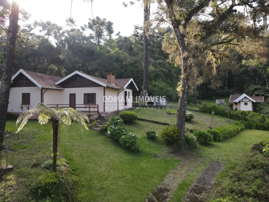 Foto 2 de Casa com 4 quartos à venda, 183m2 em Campos Do Jordao - SP