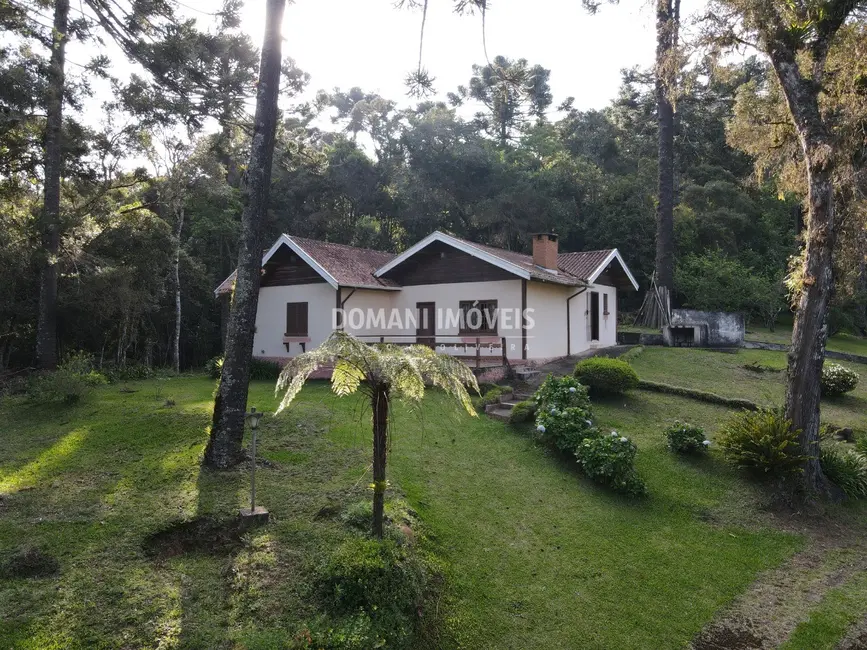 Foto 1 de Casa com 4 quartos à venda, 183m2 em Campos Do Jordao - SP