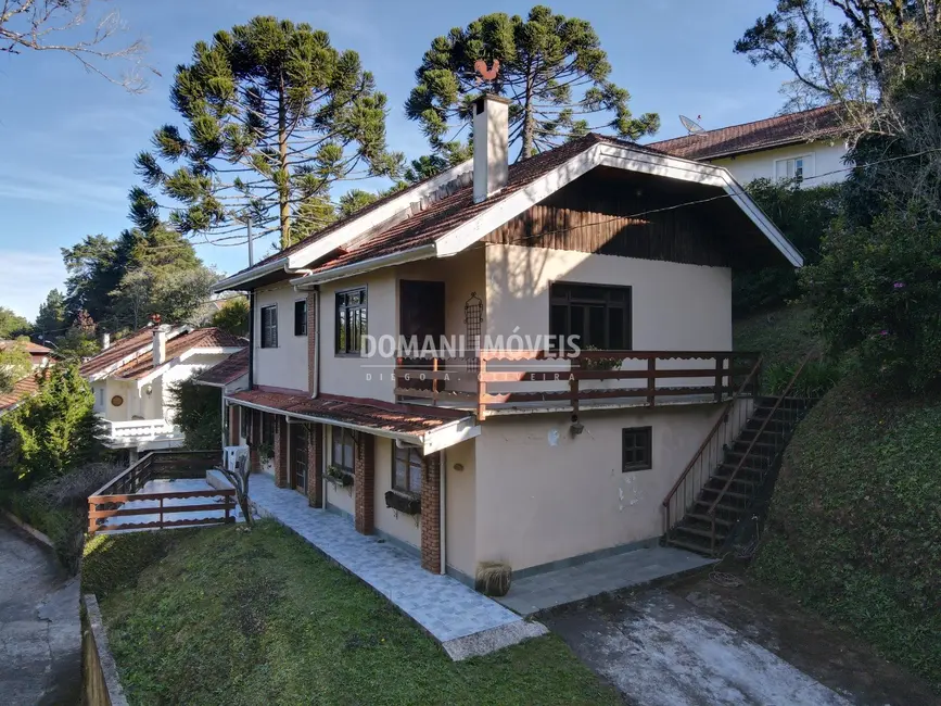 Foto 1 de Casa de Condomínio com 4 quartos à venda, 93m2 em Campos Do Jordao - SP