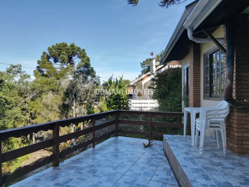 Foto 3 de Casa de Condomínio com 4 quartos à venda, 93m2 em Campos Do Jordao - SP