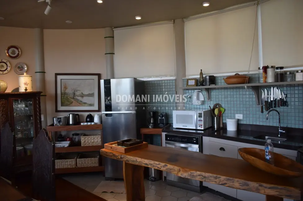 Foto 8 de Casa de Condomínio com 3 quartos à venda, 255m2 em Campos Do Jordao - SP