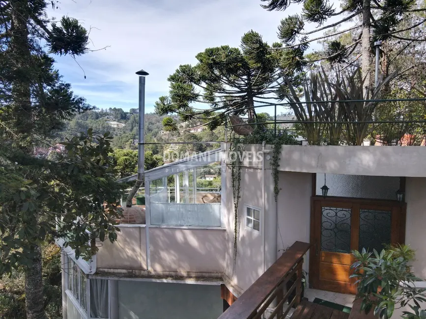 Foto 3 de Casa de Condomínio com 3 quartos à venda, 255m2 em Campos Do Jordao - SP