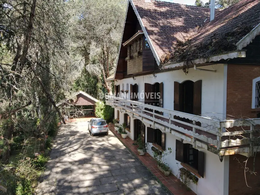 Foto 1 de Casa com 7 quartos à venda, 925m2 em Campos Do Jordao - SP