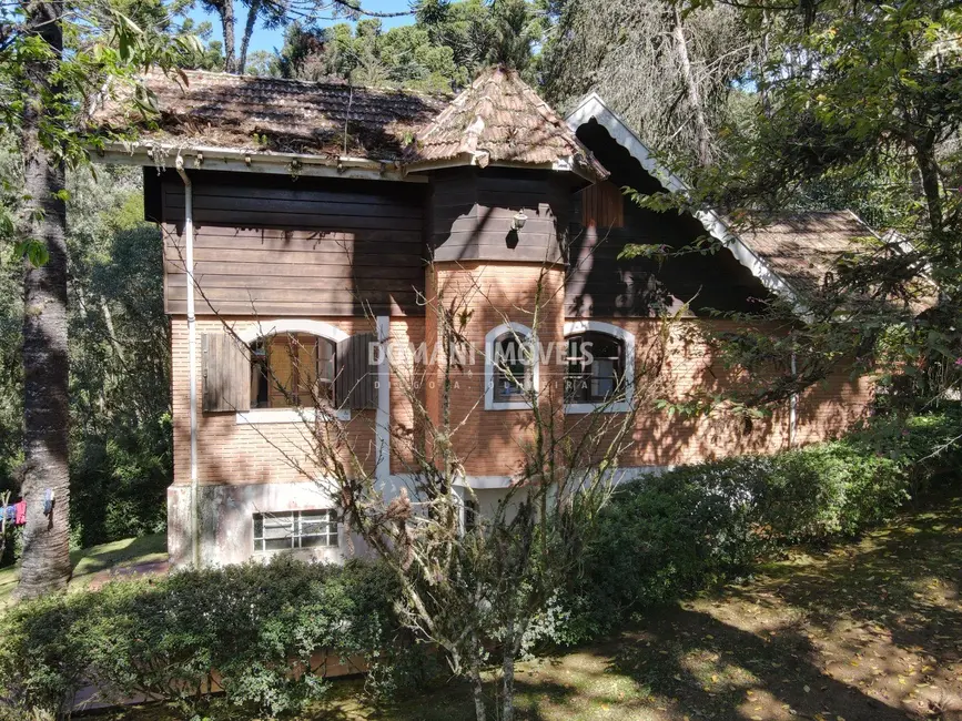 Foto 3 de Casa com 7 quartos à venda, 925m2 em Campos Do Jordao - SP