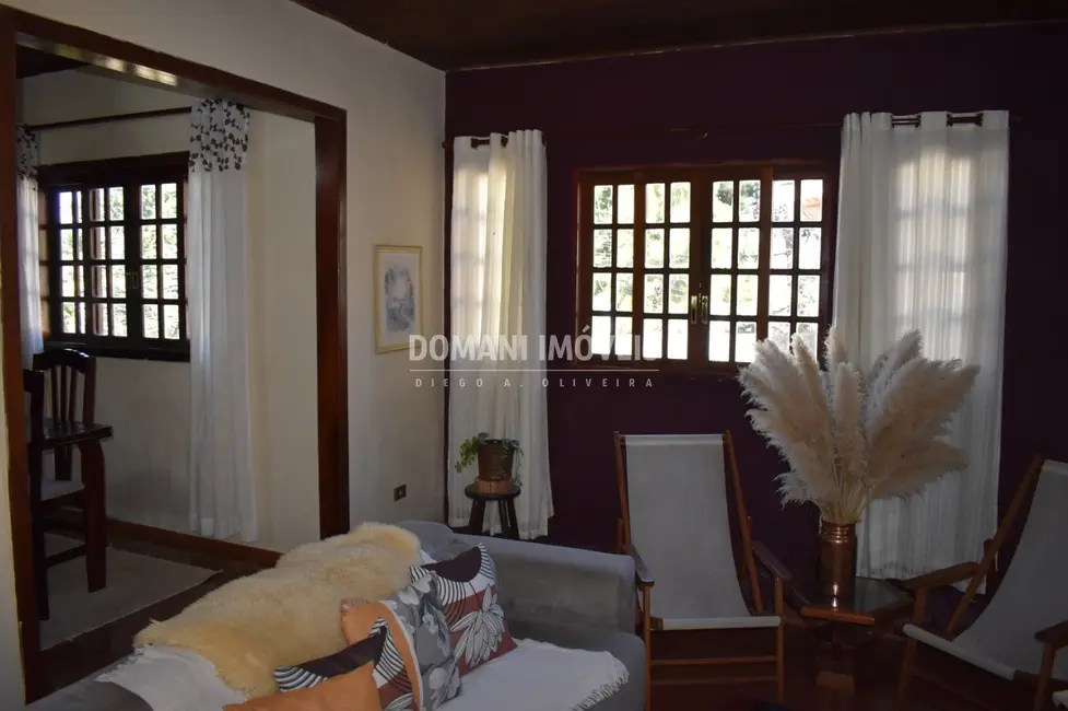 Foto 8 de Casa com 3 quartos à venda, 177m2 em Campos Do Jordao - SP