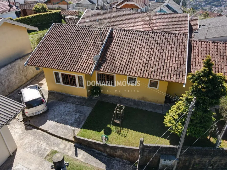 Foto 7 de Casa com 3 quartos à venda, 177m2 em Campos Do Jordao - SP